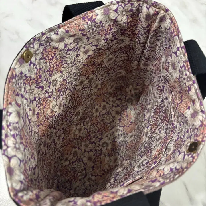 [BUNJANG] Quilted Camellia Tote Bag / 퀼트 동백꽃 토트백