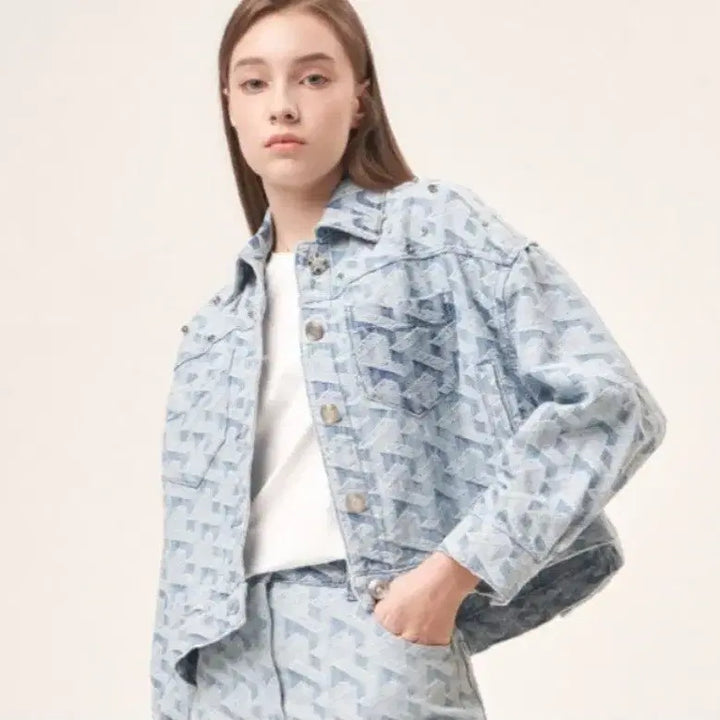 [BUNJANG] TIME Emblem Jacquard Jacket / 2022.타임)한채영 착용 엠블럼 자가드 자켓