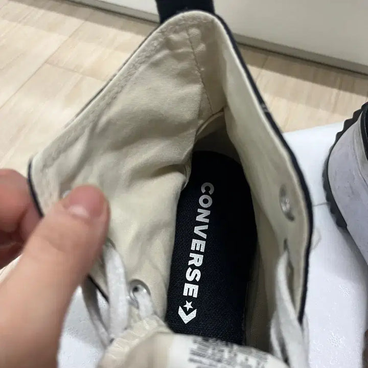 [SOLD OUT] 컨버스 런스타 하이크 블랙 하이 255