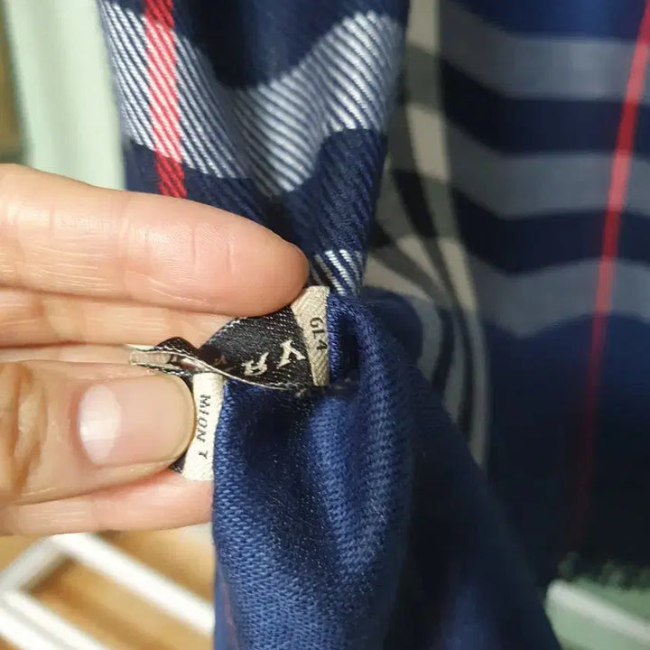 [BUNJANG] Burberry Checkered Silk Blend Scarf / 버버리 체크 머플러 스카프