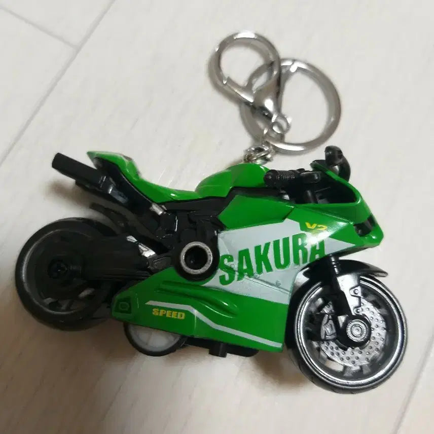 [BUNJANG] SAKURA Motorcycle Keyring Green / SAKURA 바이크 오토바이 키링 그린