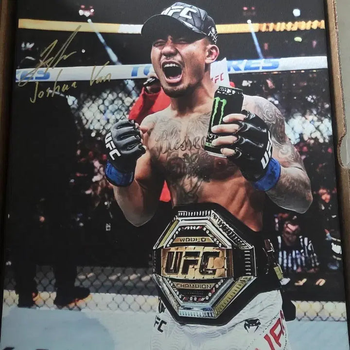 [BUNJANG] UFC Champion Joshua Flyweight Signed Canvas / UFC 조슈아 반 플라이급 챔피언 사인 캔버스