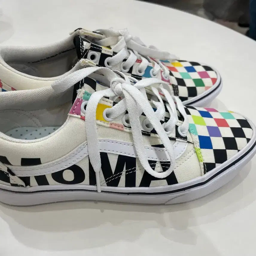 [BUNJANG] Vans MOMA Collaboration Sneakers / MOMA반스 스니커즈