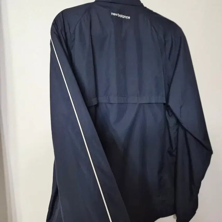 [BUNJANG] New Balance Navy Running Windbreaker Jacket / 뉴발란스 네이비 바람막이 러닝 점퍼