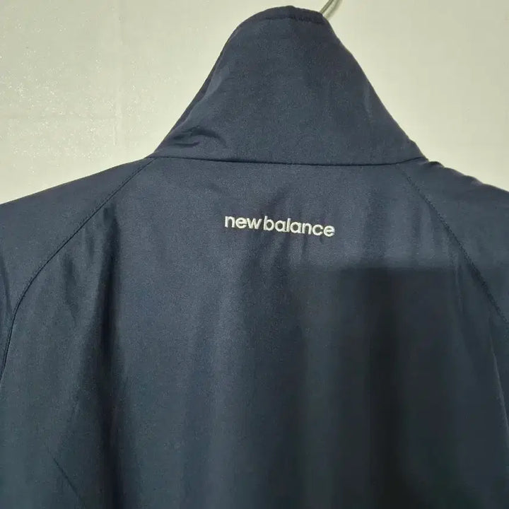 [BUNJANG] New Balance Navy Running Windbreaker Jacket / 뉴발란스 네이비 바람막이 러닝 점퍼