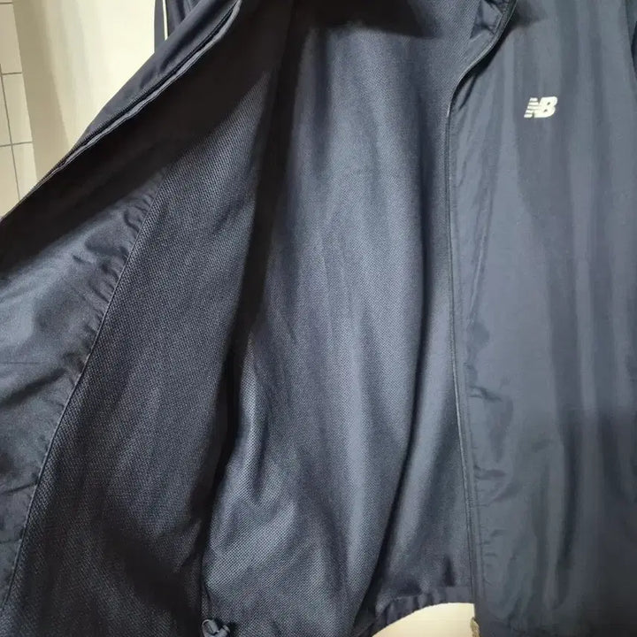 [BUNJANG] New Balance Navy Running Windbreaker Jacket / 뉴발란스 네이비 바람막이 러닝 점퍼