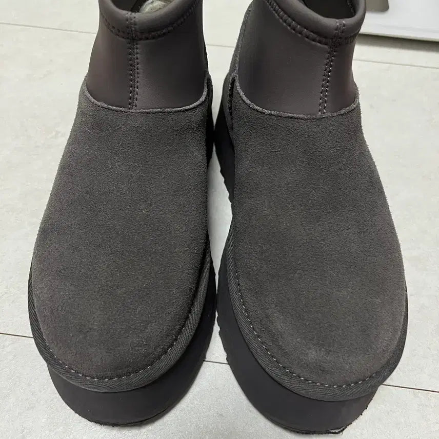 [BUNJANG] UGG Classic Mini Dipper Boots / UGG 어그 240 클래식 미니디퍼