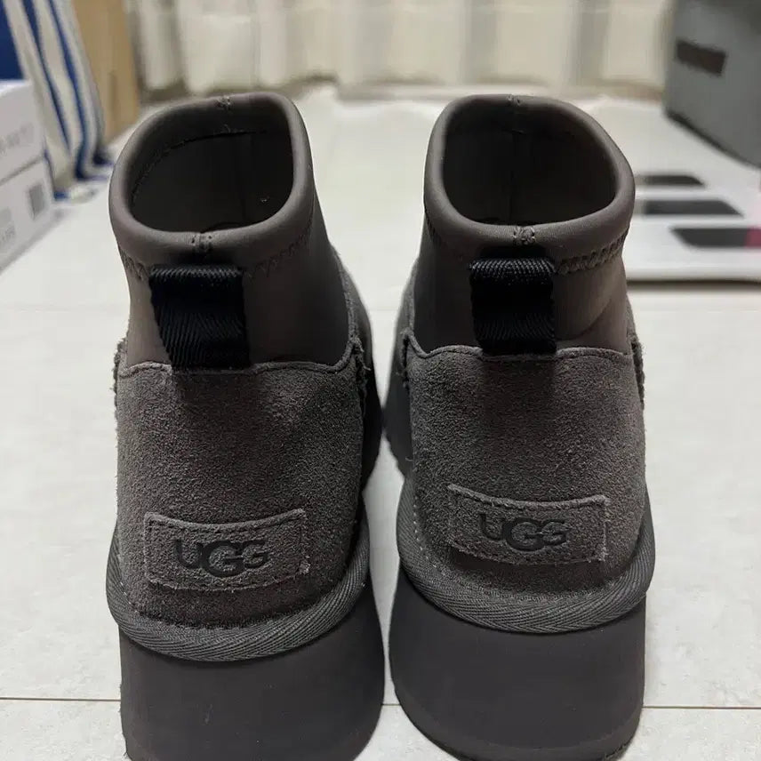 [BUNJANG] UGG Classic Mini Dipper Boots / UGG 어그 240 클래식 미니디퍼