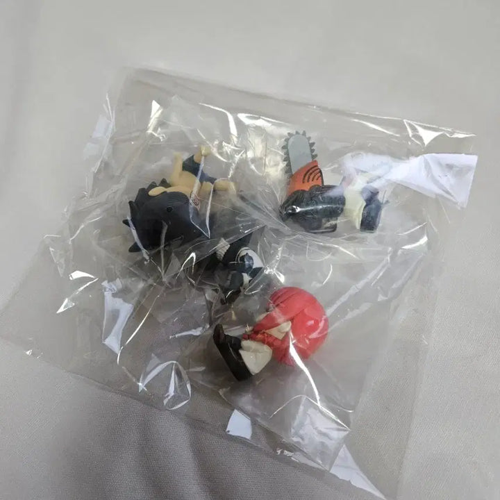 [BUNJANG] Chainsaw Man Pochita Shoulder Buddy Figure Gacha / 체인소맨 레제편 어깨쿵 피규어 가챠