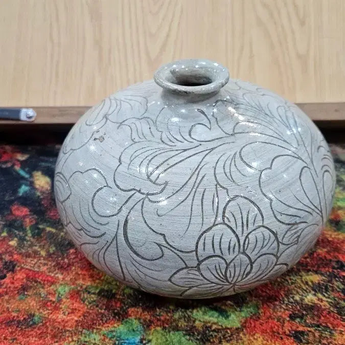 [BUNJANG] Joseon Dynasty Buncheong Ware Lotus Design Angyeong Bottle / 골동품조선분청사기연화문앵병