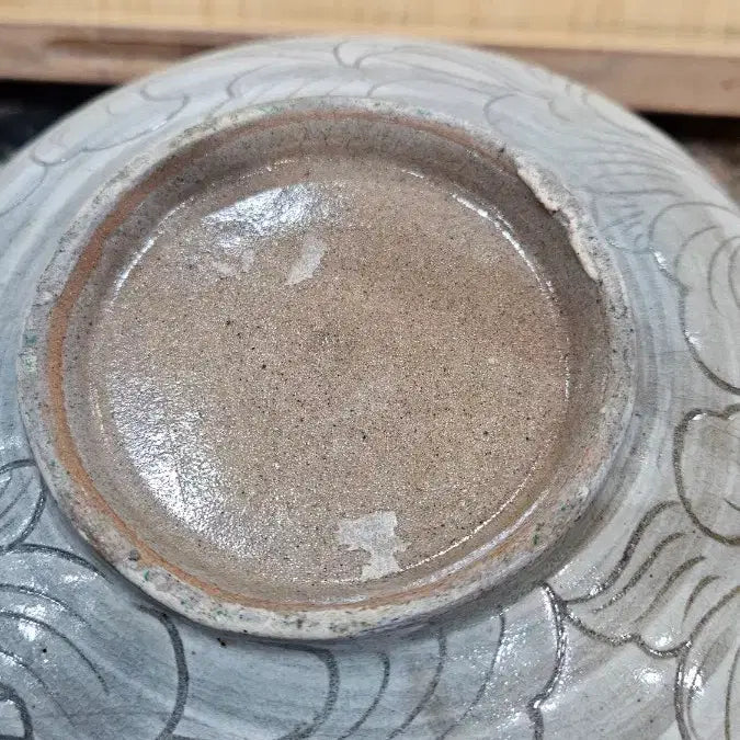 [BUNJANG] Joseon Dynasty Buncheong Ware Lotus Design Angyeong Bottle / 골동품조선분청사기연화문앵병