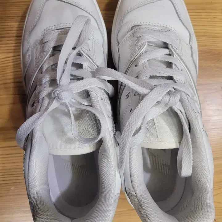 [BUNJANG] New Balance White Sneakers (230) / 뉴발란스 흰색 스니커즈 운동화(230)