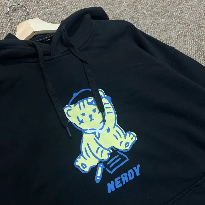 [BUNJANG] NERDY Tiger Graphic Hoodie - Black (Size L) / NERDY 타이거 그래픽 후드 L 블랙