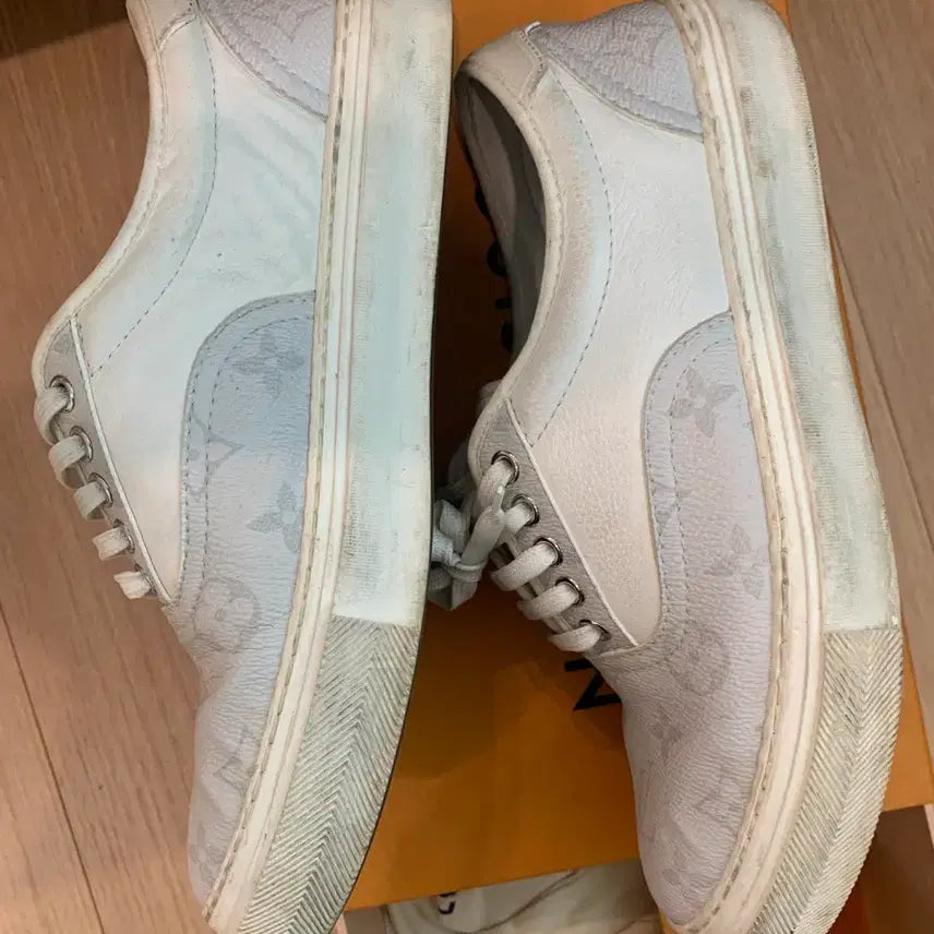 [SOLD OUT] 루이비통 스니커즈 트로카데로 6.5