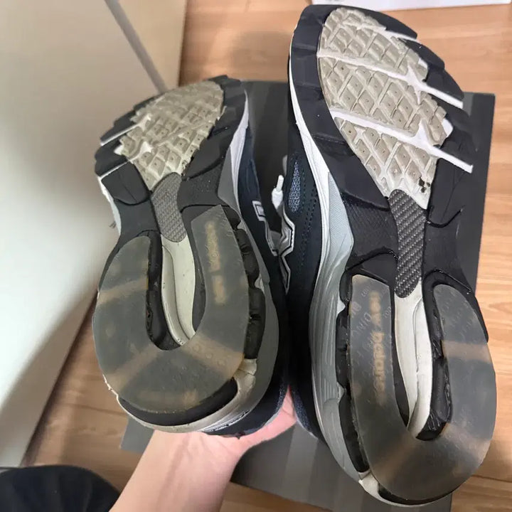 [SOLD OUT] 뉴발란스 990v3 네이비 275