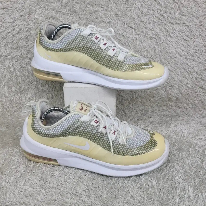 [BUNJANG] Nike Air Max Axis Sneakers / 구제짱짱맨 240 나이키 에어맥스 엑시스 스니커즈