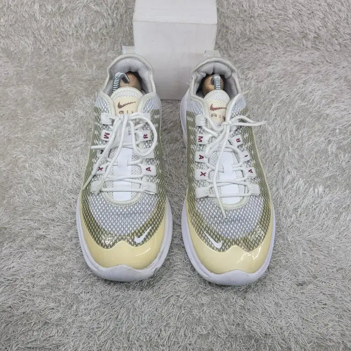 [BUNJANG] Nike Air Max Axis Sneakers / 구제짱짱맨 240 나이키 에어맥스 엑시스 스니커즈