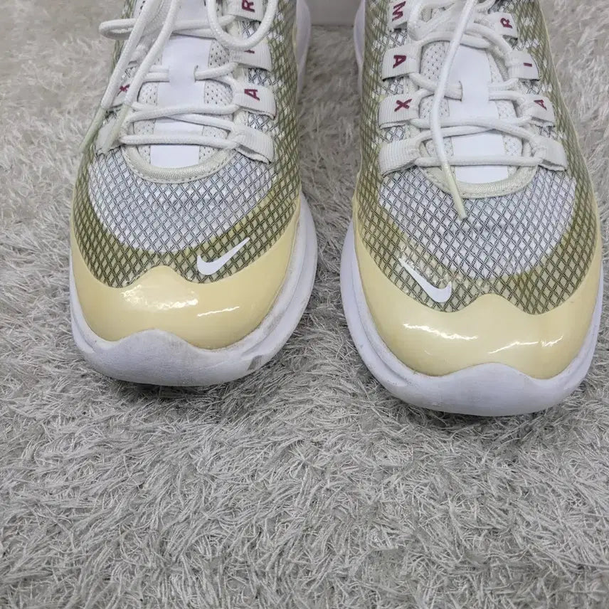 [BUNJANG] Nike Air Max Axis Sneakers / 구제짱짱맨 240 나이키 에어맥스 엑시스 스니커즈