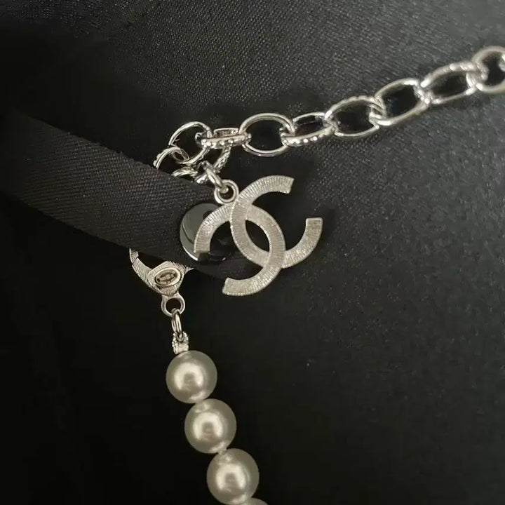[BUNJANG] Chanel Pearl and Cubic Zirconia Necklace / 샤넬 진주/큐빅 목걸이