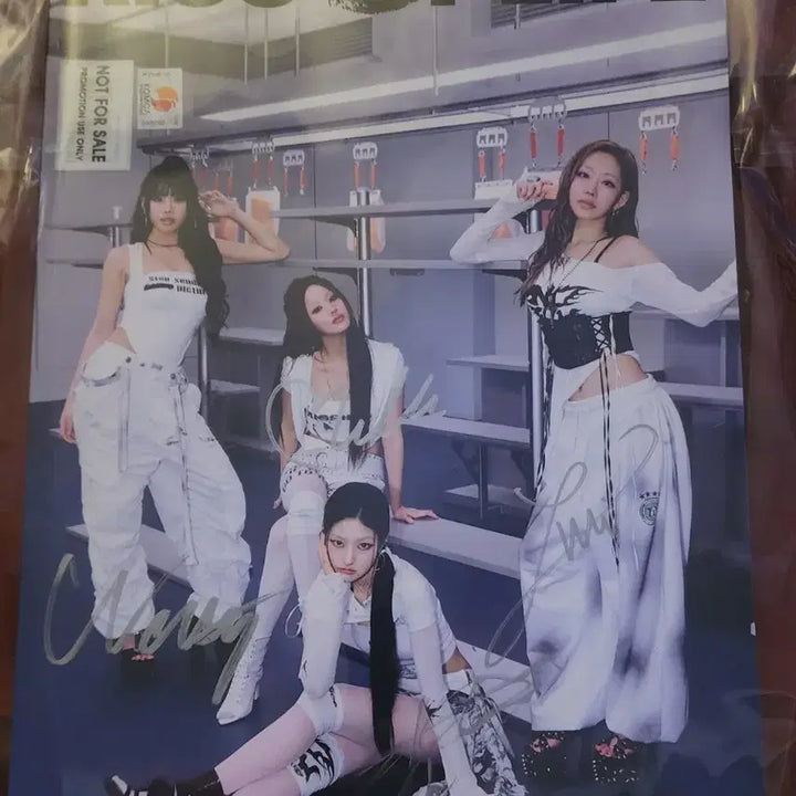 [SOLD OUT] 키스오브라이프 싸인앨범 (비매)