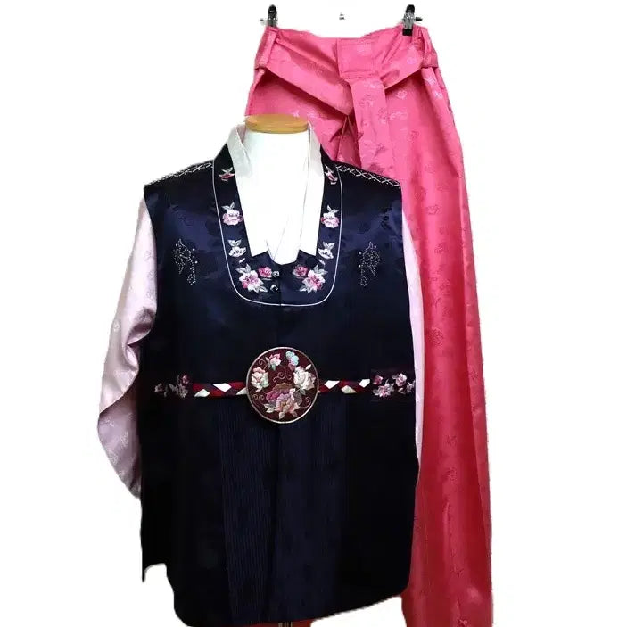 [BUNJANG] Unbranded Silk Hanbok Three-Piece Set (Male) / k602 공단(비단)한복 쓰리셋트 /남110 /키175-180/사놀까