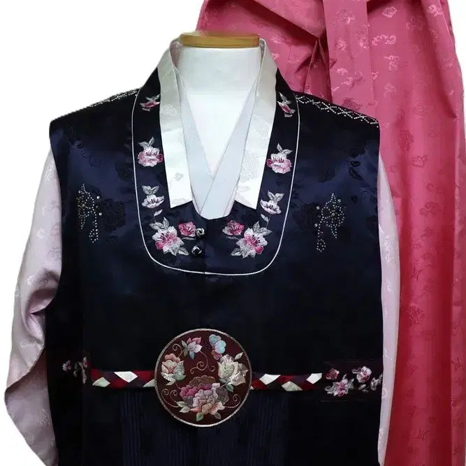 [BUNJANG] Unbranded Silk Hanbok Three-Piece Set (Male) / k602 공단(비단)한복 쓰리셋트 /남110 /키175-180/사놀까