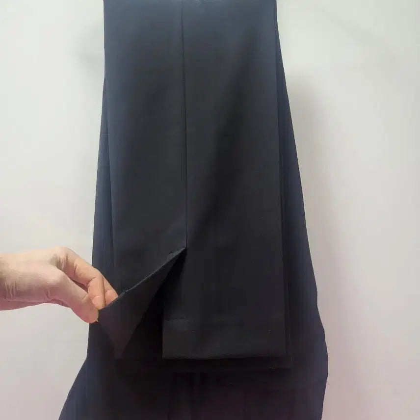 [BUNJANG] Musinsa Standard Semi Wide Slit Hidden Banding Slacks / 무신사 스탠다드 세미 와이드 슬릿 히든 밴딩 슬랙스