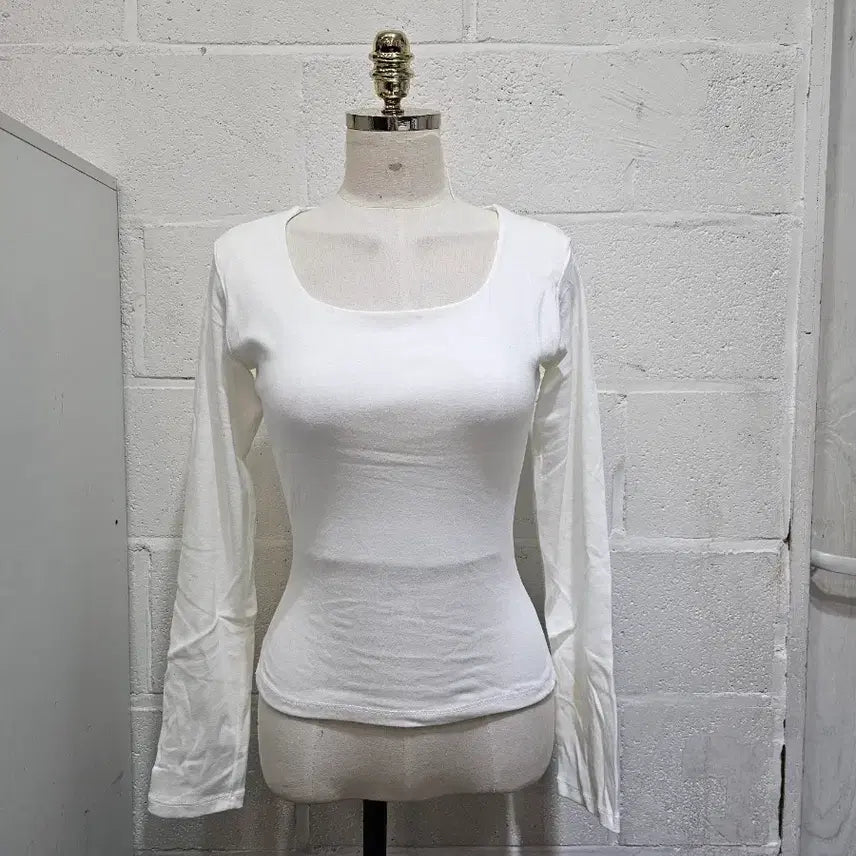 [BUNJANG] Basic U-neck Long Sleeve Shirt - White / 허리라인 유넥 이중안감 무지 긴팔- 화이트