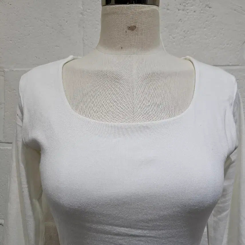 [BUNJANG] Basic U-neck Long Sleeve Shirt - White / 허리라인 유넥 이중안감 무지 긴팔- 화이트