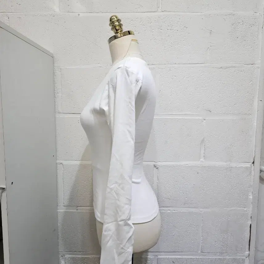 [BUNJANG] Basic U-neck Long Sleeve Shirt - White / 허리라인 유넥 이중안감 무지 긴팔- 화이트