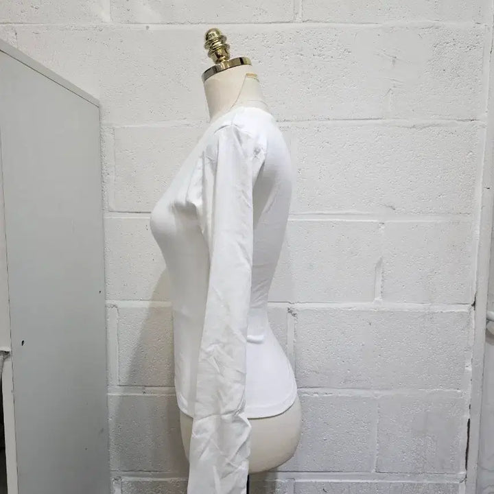 [BUNJANG] Basic U-neck Long Sleeve Shirt - White / 허리라인 유넥 이중안감 무지 긴팔- 화이트