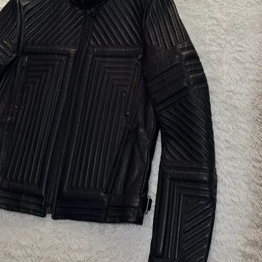 [BUNJANG] WOOYOUNGMI Geometric Quilted Lambskin Leather Jacket / WOOYOUNGMI 솔리드옴므 기하학 입체 퀼팅 램스킨 레더 자켓