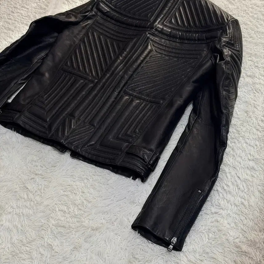 [BUNJANG] WOOYOUNGMI Geometric Quilted Lambskin Leather Jacket / WOOYOUNGMI 솔리드옴므 기하학 입체 퀼팅 램스킨 레더 자켓