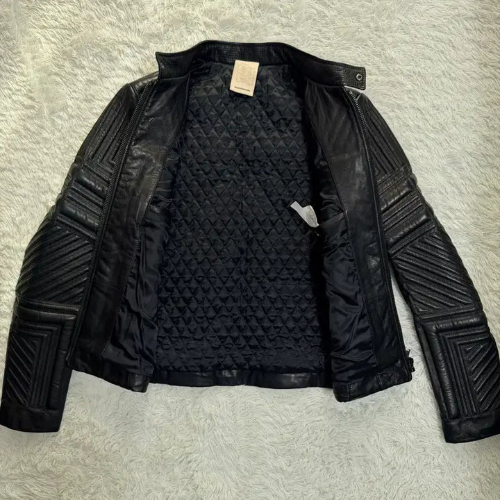 [BUNJANG] WOOYOUNGMI Geometric Quilted Lambskin Leather Jacket / WOOYOUNGMI 솔리드옴므 기하학 입체 퀼팅 램스킨 레더 자켓