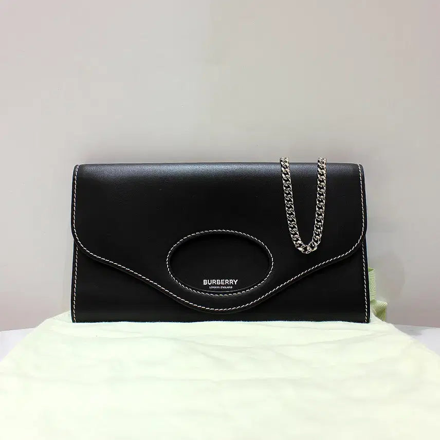 [SOLD OUT] [명품다올동래] 버버리 호스페리 포켓 WOC 미니 체인 크로스백
