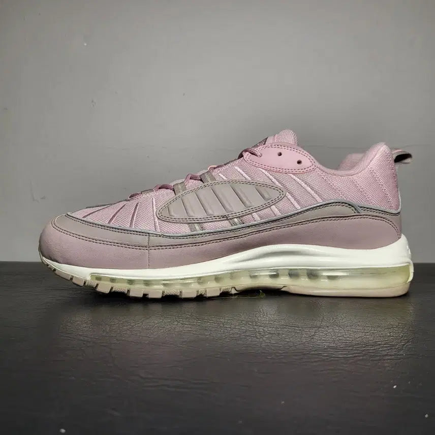 [SOLD OUT] 나이키 운동화 300m