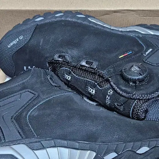 [BUNJANG] Ziben Safety Shoes Size 275 / 지벤 안전화275