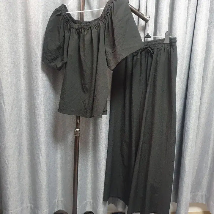 [SOLD OUT] 사각사각 투피스 셋업