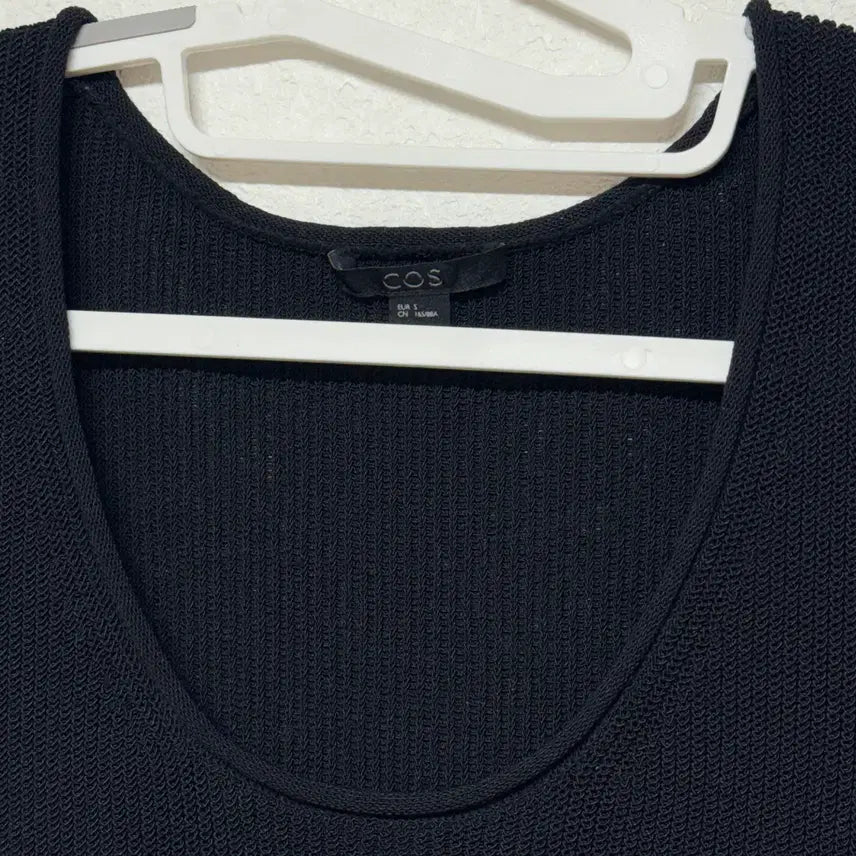 [BUNJANG] COS Knit Sleeveless Top / 코스 니트 민소매 슬리브리스 S