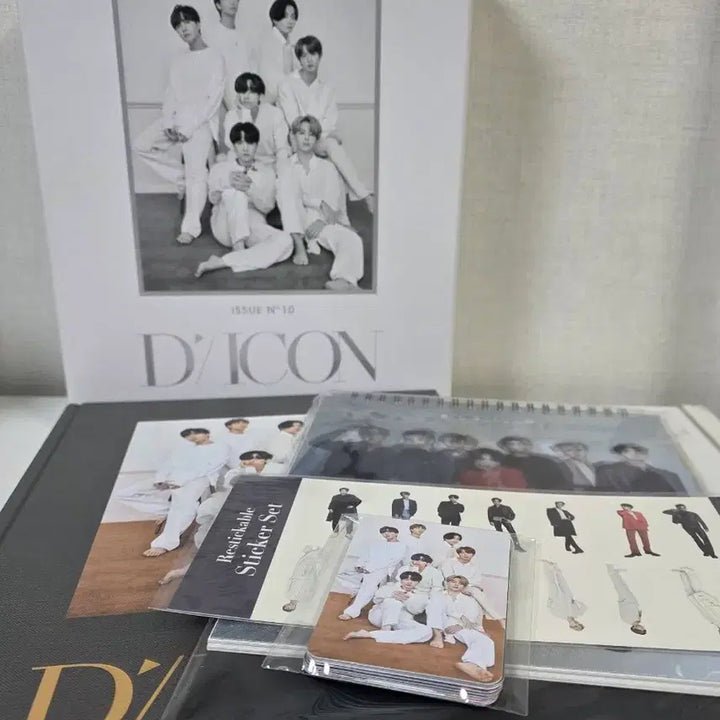 [SOLD OUT] 방탄소년단 디아이콘 Dicon 화보집 스티커 캘린더