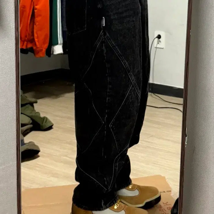 [BUNJANG] XTONZ Black Denim Jeans / 엑스톤즈 흑청데님
