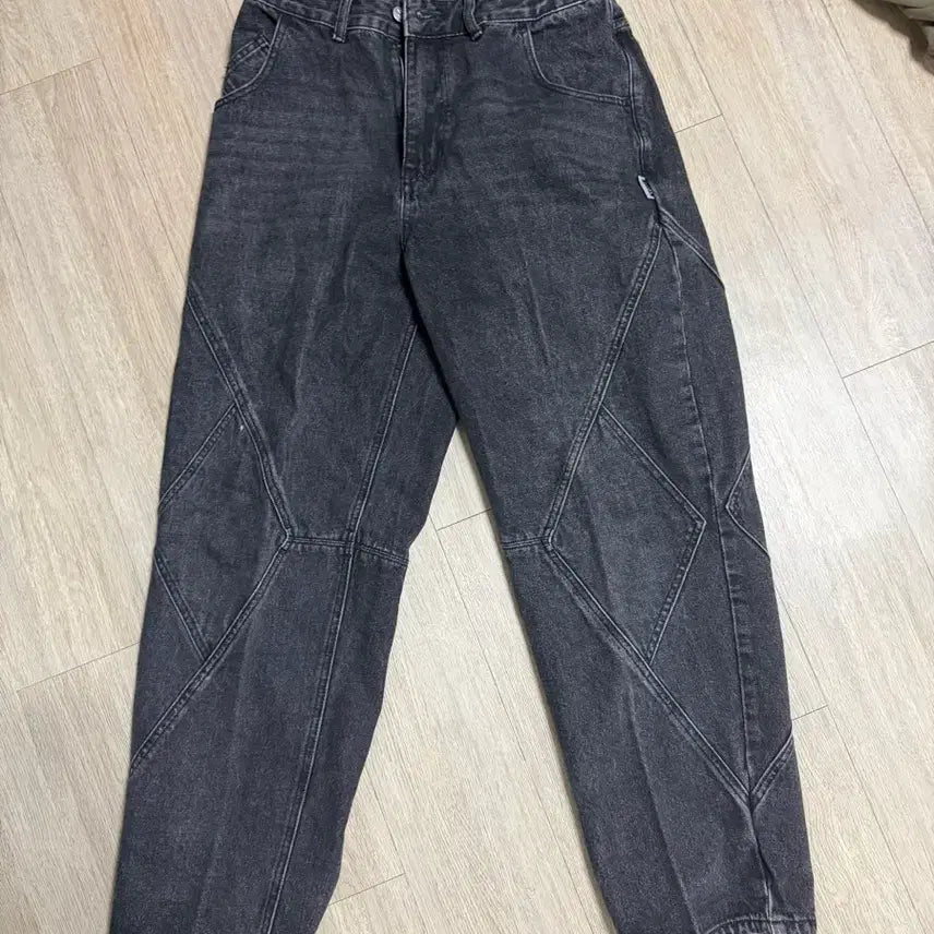 [BUNJANG] XTONZ Black Denim Jeans / 엑스톤즈 흑청데님