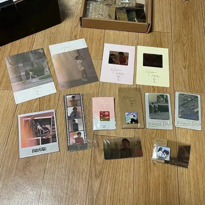 [SOLD OUT] 하나 그리고 둘 포토북 뱃지 에드워드양 영화 하그둘 필름포스트카드 엽서