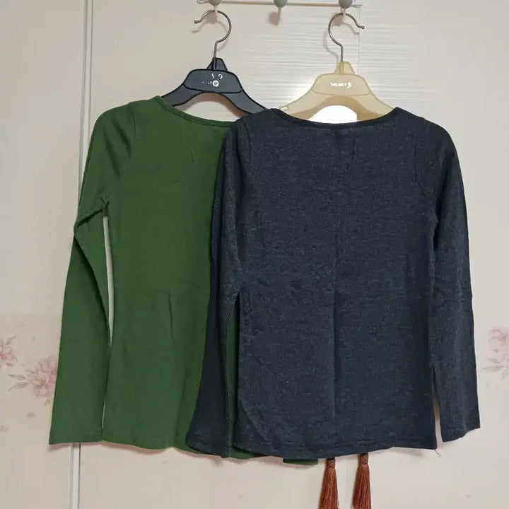 [BUNJANG] Basic Solid Color Long Sleeve T-Shirt Bundle / 기본 무지티  2종일괄