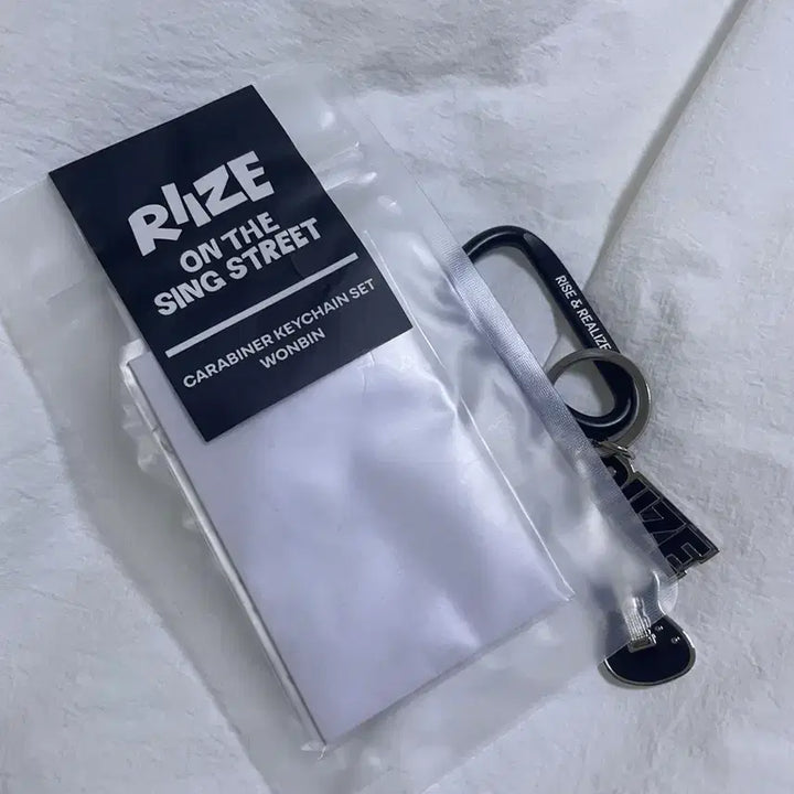 [BUNJANG] RIIZE Wonbin Carabiner Keyring Set / (단순개봉) 라이즈 원빈 카라비너 키링 세트