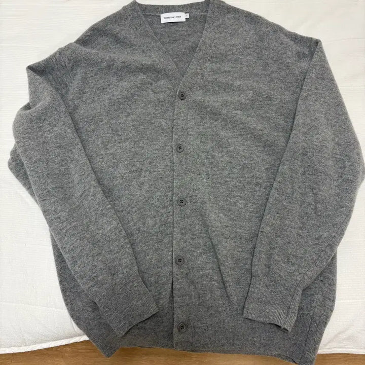 [SOLD OUT] 스테디에브리웨어 울캐시 가디건 (2)