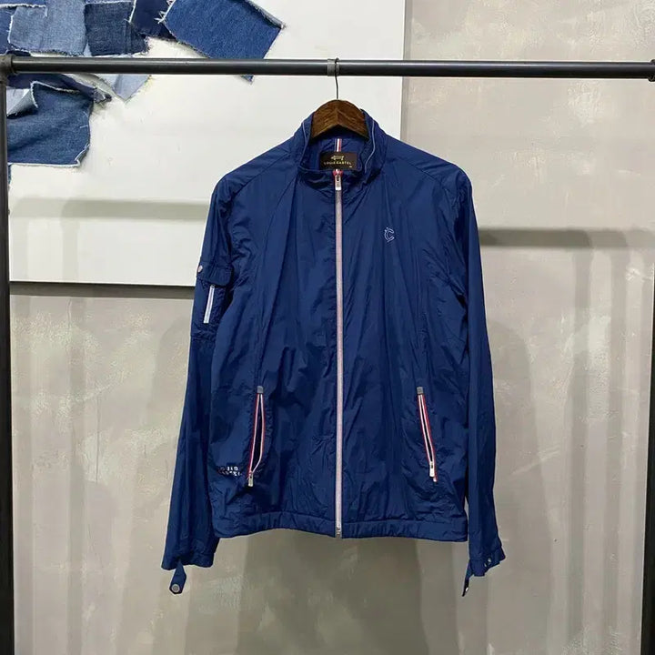[BUNJANG] Louiscastel Casual Spring Summer Windbreaker Jacket / (100) 루이까스텔 캐주얼 봄 여름 홑겹 바람막이 자켓