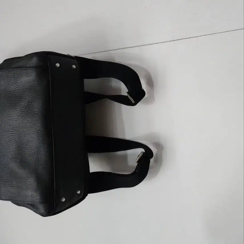 [BUNJANG] Couronne Leather Backpack / [쿠론] 가죽백팩