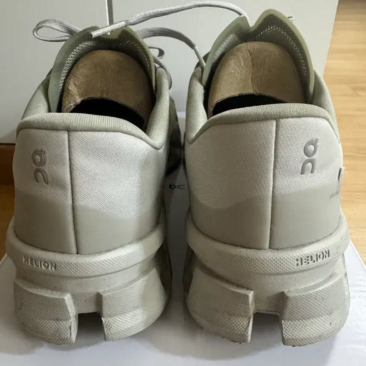 [SOLD OUT] On paf 온파프 클라우드몬스터 문더스트
