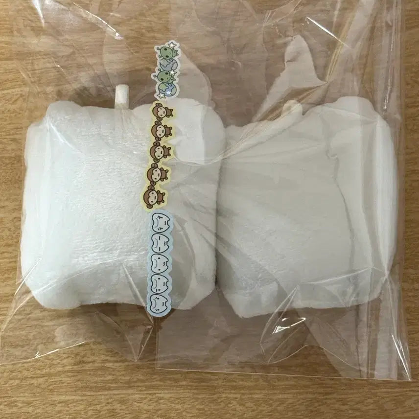 [BUNJANG] ZEROBASEONE Sung Hanbin Beanie Cushion Doll / 제로베이스원 제베원 성한빈 백미님 쿠션키링 쿠션인형 인형 비니니